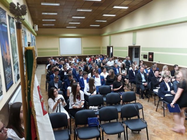 Klasy_3_2017_2018_GIM_085