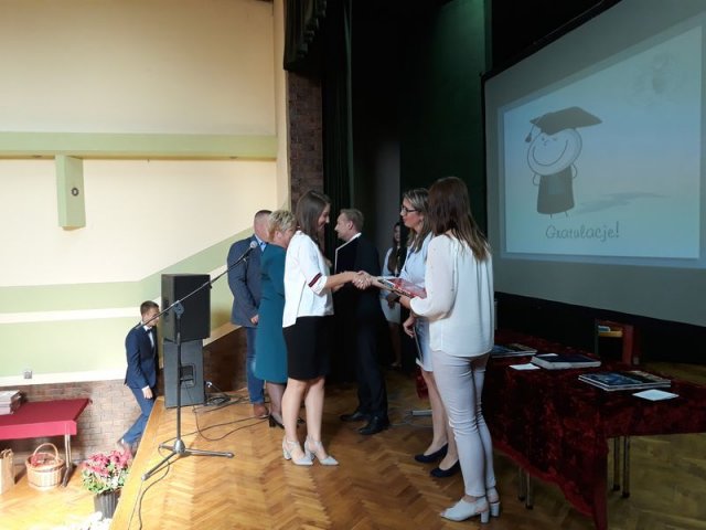 Klasy_3_2017_2018_GIM_124