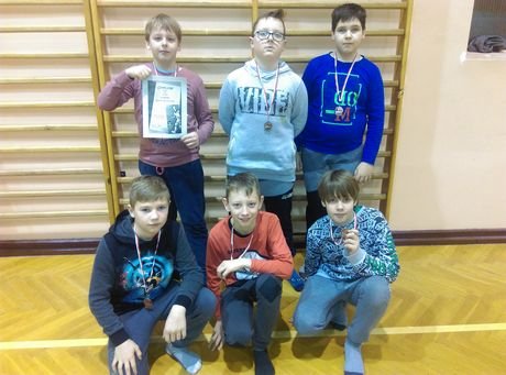 MISTRZOSTWA SZKOŁY W PIŁCE HALOWEJ – WRĘCZENIE NARÓD