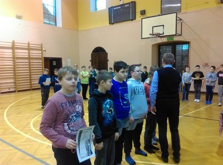 MISTRZOSTWA SZKOŁY W PIŁCE HALOWEJ – WRĘCZENIE NARÓD