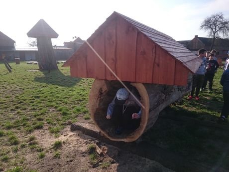 Wycieczka do zagrody Pszczółki przyjaciółki